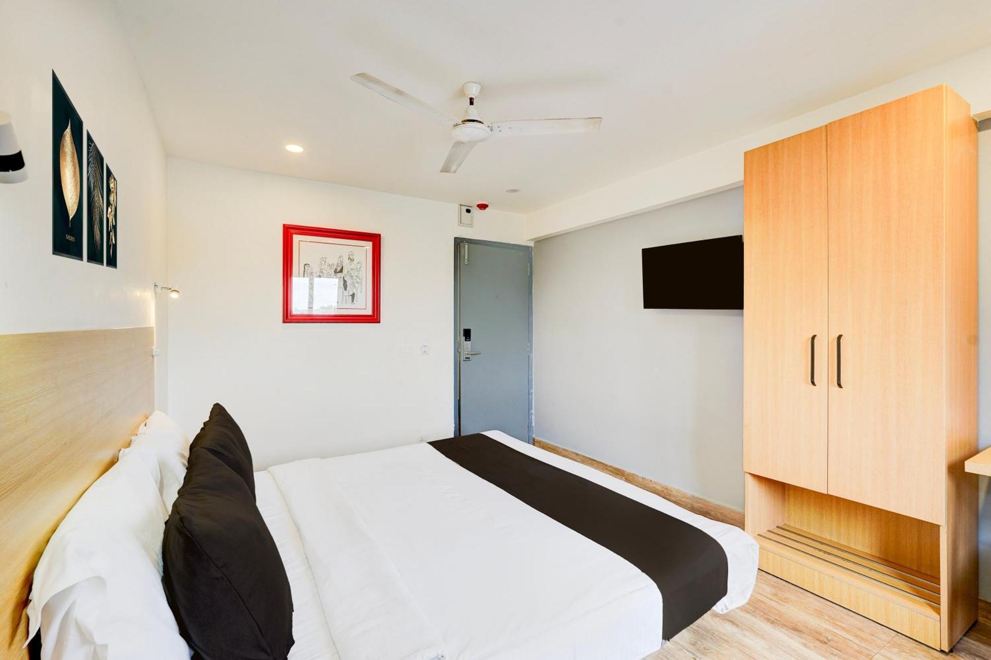 Super Townhouse Tirupati Hotel Exterior photo