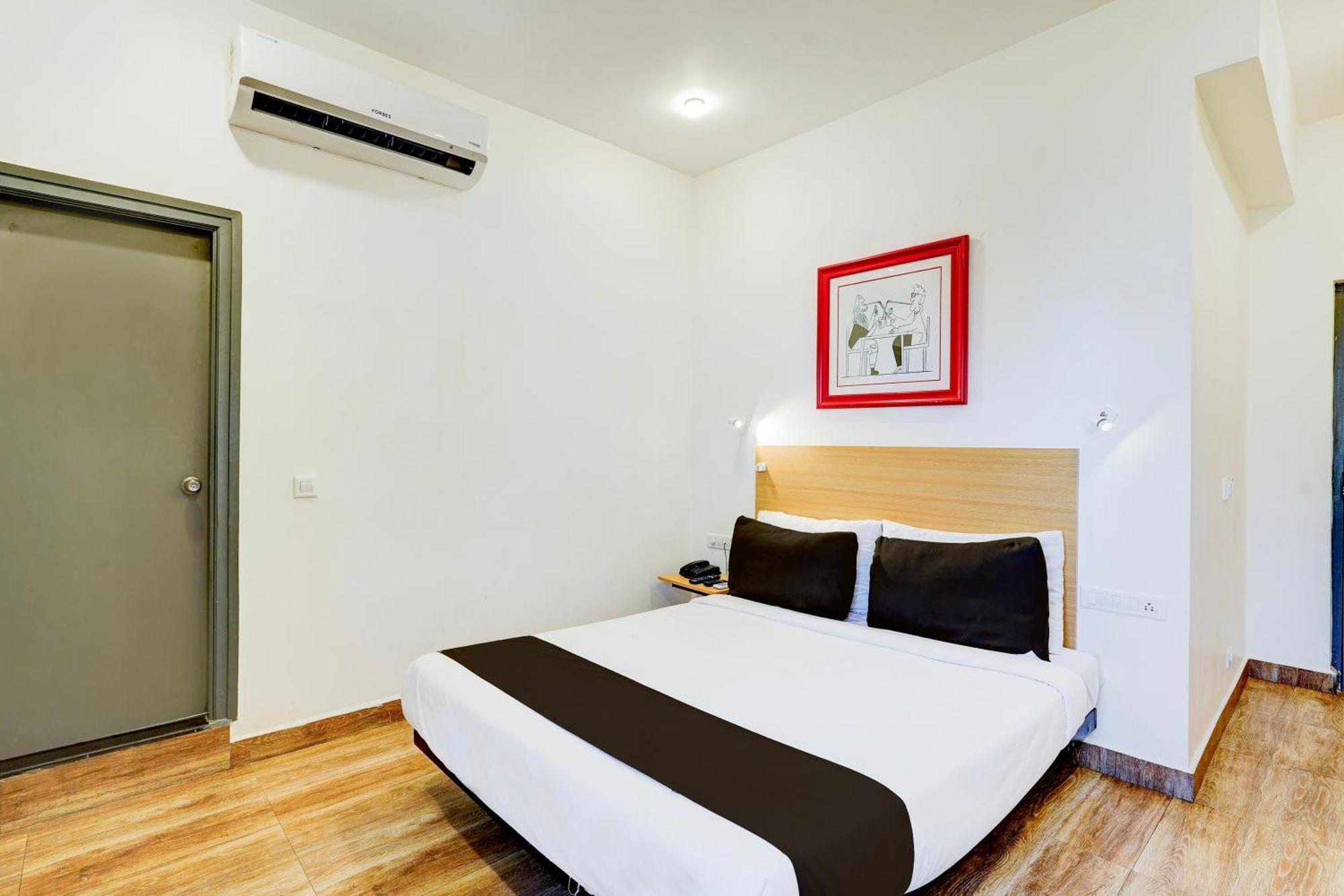 Super Townhouse Tirupati Hotel Exterior photo