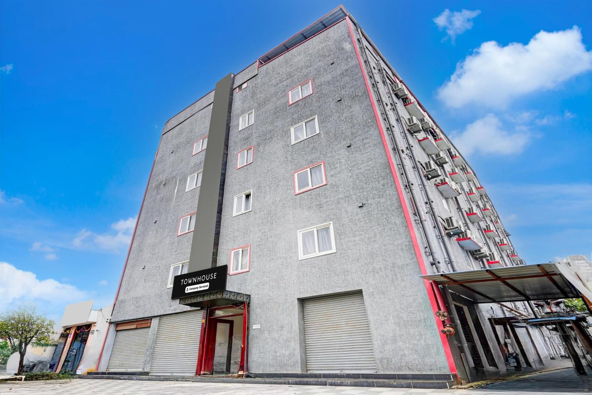 Super Townhouse Tirupati Hotel Exterior photo