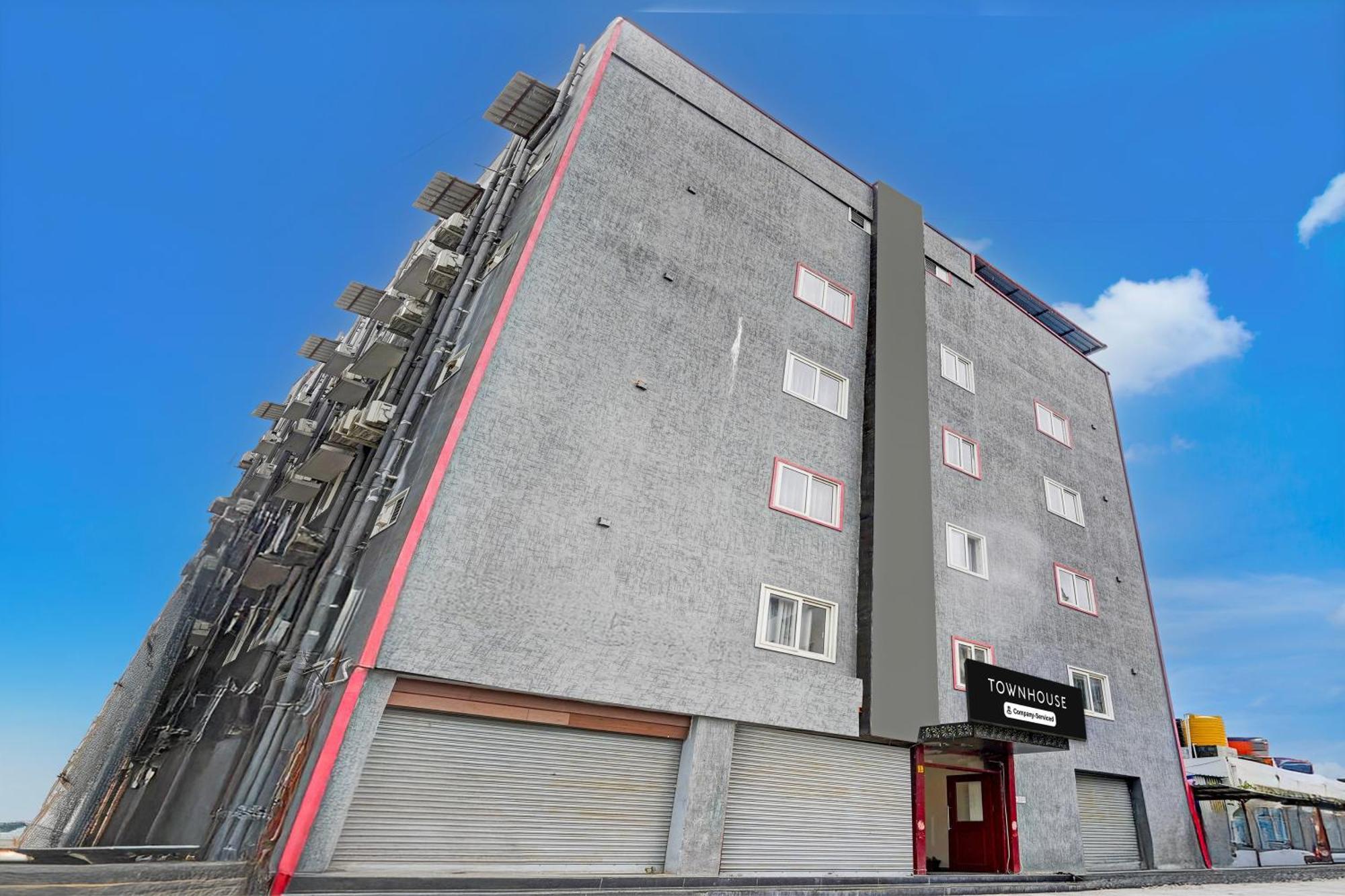 Super Townhouse Tirupati Hotel Exterior photo